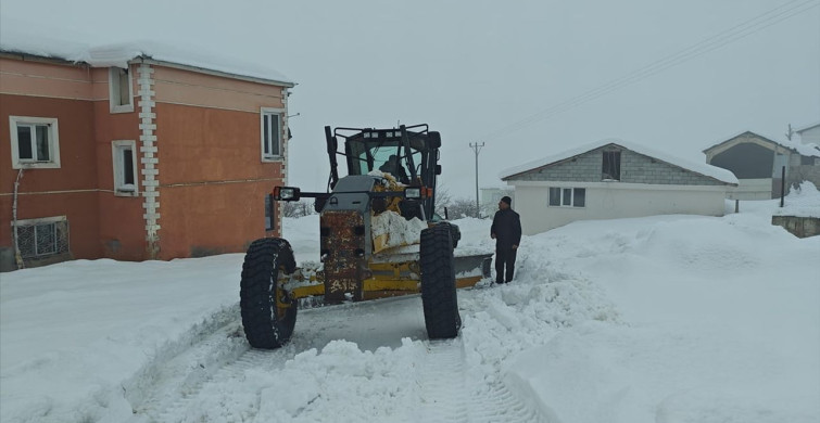 Van, Bitlis, Muş ve Hakkari'de 225 Yerleşim Yeri Ulaşımda Sorun Yaşıyor