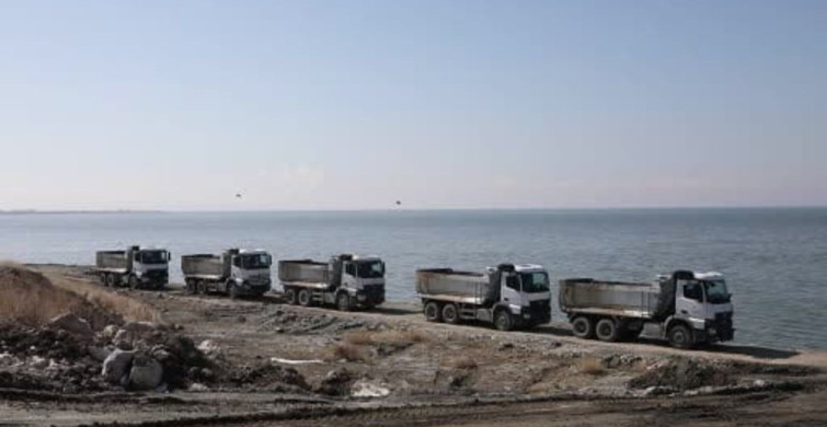 Van Gölü'nde Temizlik Çalışmaları Devam Ediyor