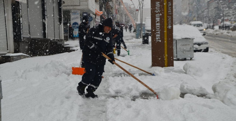 Van, Muş ve Hakkari'de Kar Sebebiyle Ulaşım Engelleri