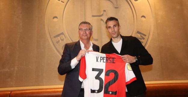 Van Persie: Fenerbahçe'de Çok Çalıştım ve Başarılı Oldum