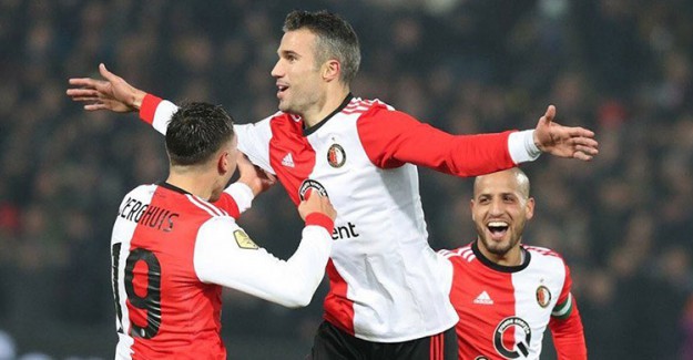 Van Persie Futbolu Bırakıyor Mu? 