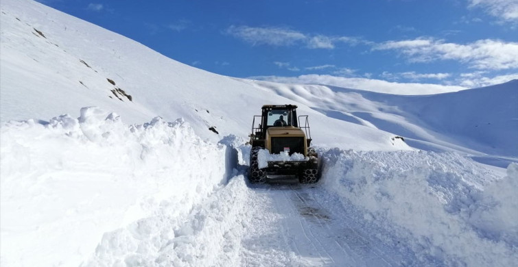 Van ve Bitlis'te Olumsuz Hava Koşulları Ulaşımı Etkiliyor