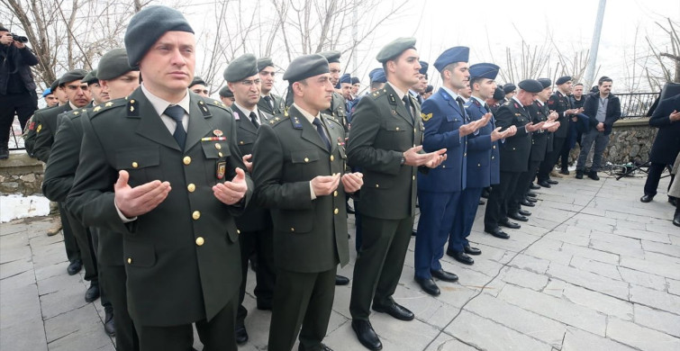 Van ve Çevre İllerde Çanakkale Deniz Zaferi'nin 111. Yılı Coşkuyla Kutlandı