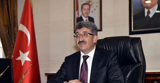 Van'a Kayyum Olarak Atanan Van Valisi Mehmet Emin Bilmez Belediye Meclisini Feshetti