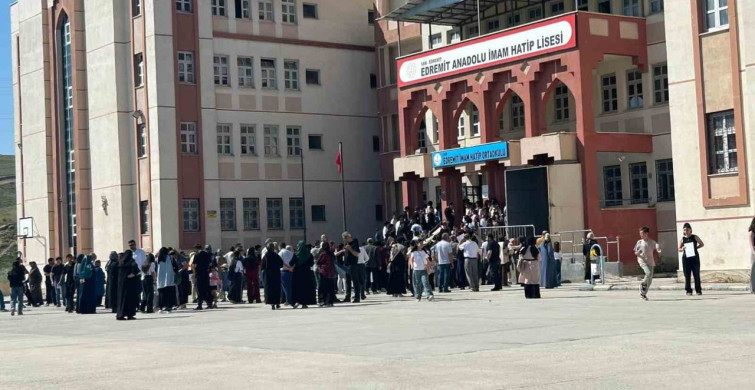 Van'da 18 bin 468 öğrenci lgs'ye girdi