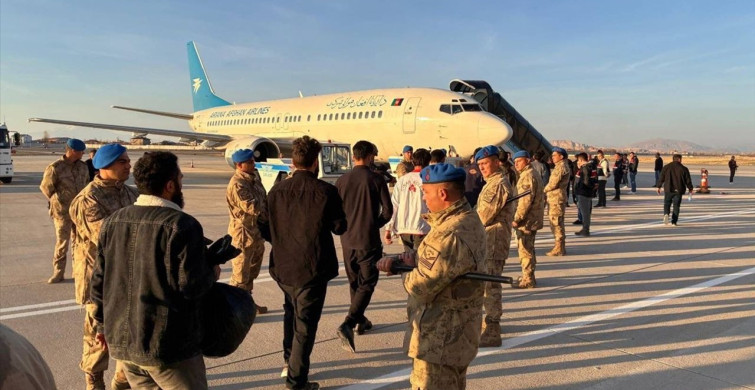 Van'da 300 Düzensiz Göçmen Sınır Dışı Edildi