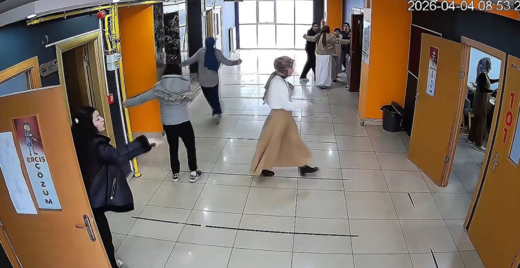 Van'da 5.2 Büyüklüğünde Deprem Korku Dolu Anlar Yaşattı