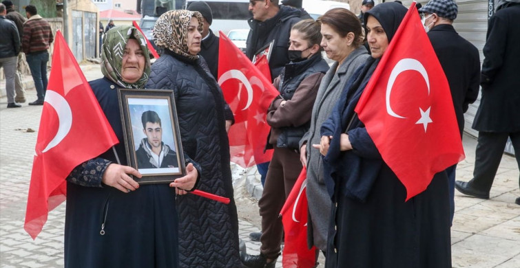 Van'da Aileler Evlat Nöbeti Devam Ediyor