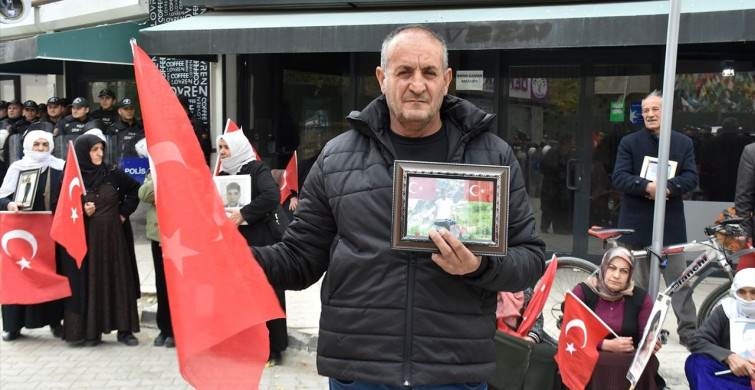 Van'da Aileler Evlat Nöbetine Devam Ediyor