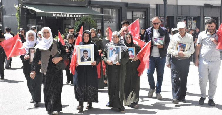 Van'da Aileler 'Evlat Nöbeti'ni Sürdürüyor