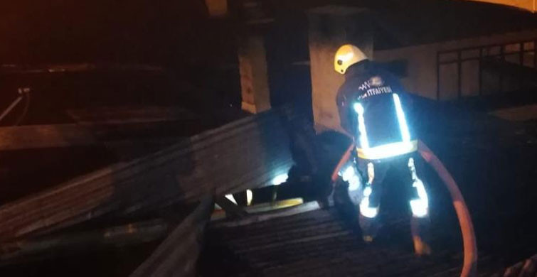 Van’da Bir İş Yerinde Yangın Meydana Geldi