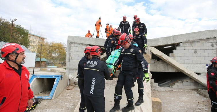 Van'da Deprem Tatbikatı Gerçekleştirildi