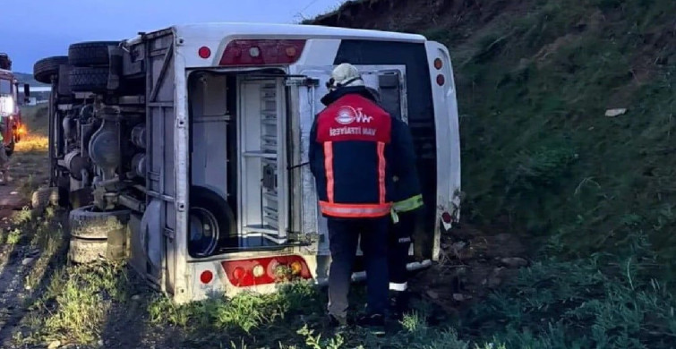 Van'da Emniyet Midibüsü Devrildi: Dört Yaralı