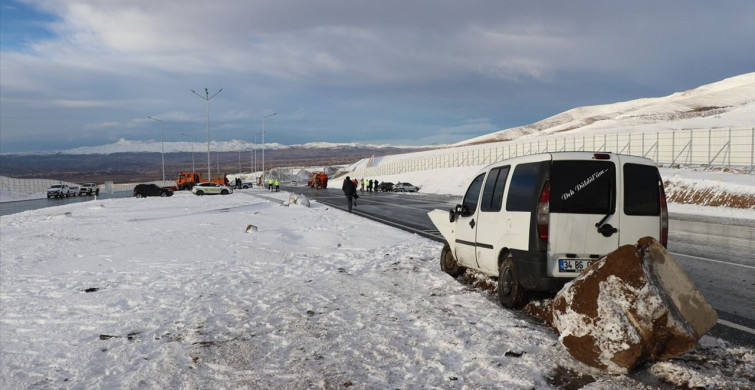 Van'da Feci Kaza: 5 Yaralı