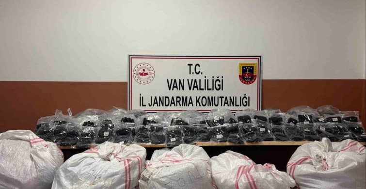 Van’da Gümrük Kaçağı Malzeme Ele Geçirildi
