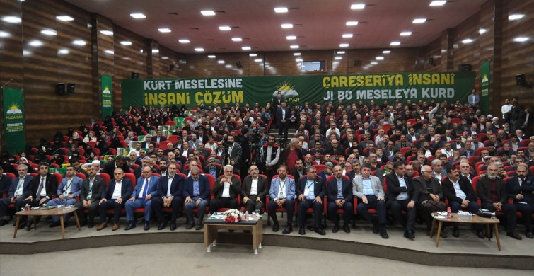 Van'da Kürt Meselesine İnsani Çözüm Üzerine Çalıştay Düzenlendi Van'da Kürt Meselesine İnsani Çözüm Üzerine Çalıştay Düzenlendi
