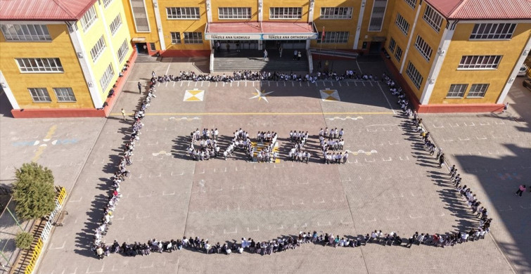 Van'da Öğrencilerden Gazze Temalı Farkındalık Etkinliği
