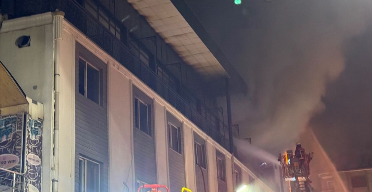 Van'da Otelde Çıkan Yangın Kontrol Altına Alındı