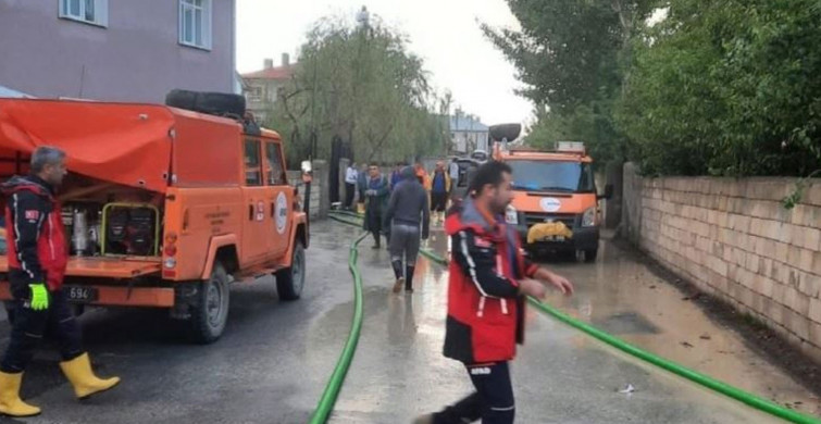 Van'da Su Baskını: 31 Ev ve 1 İş Yeri Zarar Gördü