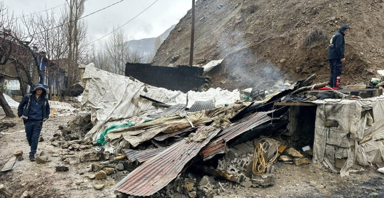 Van'da Toprak Kayması Sonucu Yaralılar