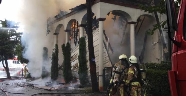 Vaniköy Camii'nin Neden Yandığı Ortaya Çıktı