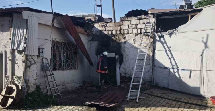 Van'ın İpekyolu ilçesinde odunluk yangını kontrol altına alındı