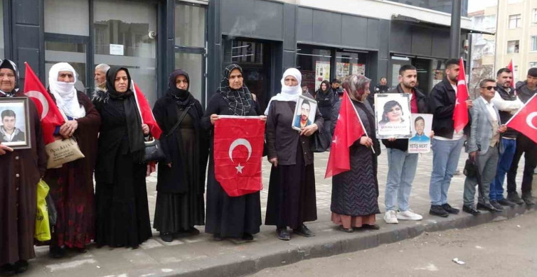 Vanlı Anne'nin Çağrısı: Bayrak İçin Mücadele