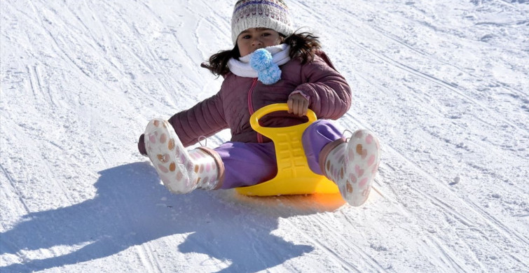 Vanlı Çocuklar Kış Eğlencesinde Yarışıyor