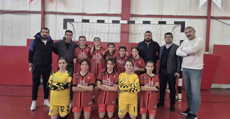 Vanlı Eğitimciden Veda: 20 Yılın Şampiyonlukları ile Dolu Bir Dönem
