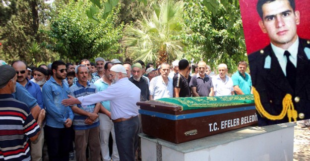Vatandaşlar İhaneti Affetmedi! Darbeci Binbaşının Cenazesi Camiye Alınmadı