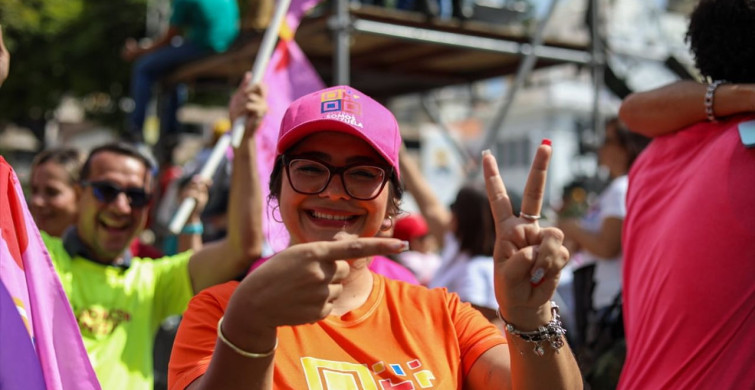 Venezuela'da Maduro'ya Destek Yürüyüşü Düzenlendi