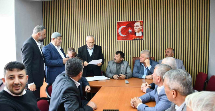 Vezirköprü Muhtarları Derneği'nde Halil Kılıç Yeniden Başkan Seçildi