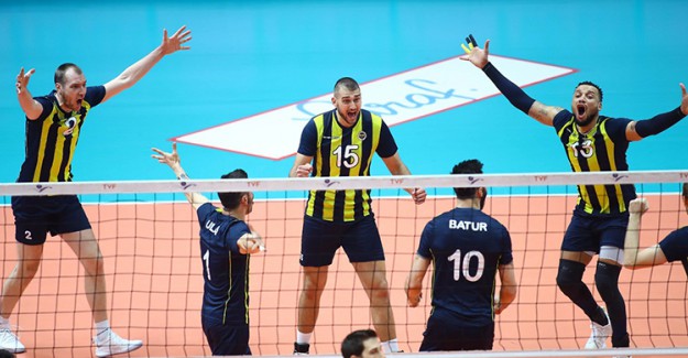 Voleybol Efeler Ligi: Fenerbahçe 3 - 1 Vakıfbank (Maç Sonucu)