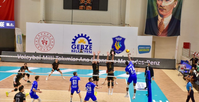Voleybolda Gebze Belediyespor Galibiyeti