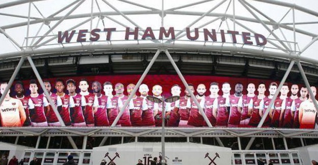 West Ham Irkçı Yöneticiyi Kapı Dışarı Etti 