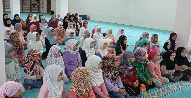 Yabancı Uyruklu Öğrenciler İçin Kur’an-ı Kerim Eğitimi Devam Ediyor