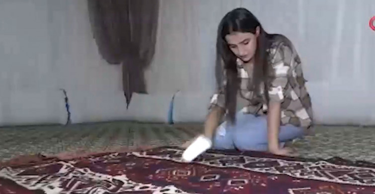 Yaklaşık bir asırlık eşsiz kilime paha biçilemiyor