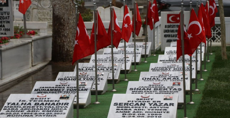 Yalova'da Şehitliklere Bakım ve Temizlik Çalışması