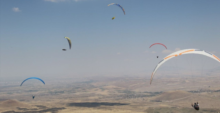 Yamaç Paraşütü Dünya Kupası Aksaray'da Şiir Gibi Devam Ediyor