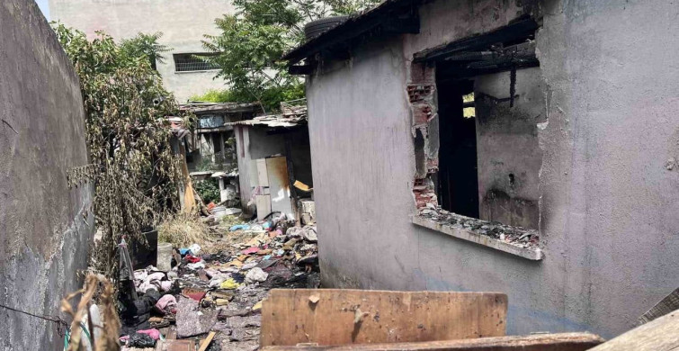 Yangında Mahsur Kalan Yaşlı Kadın Kurtarıldı