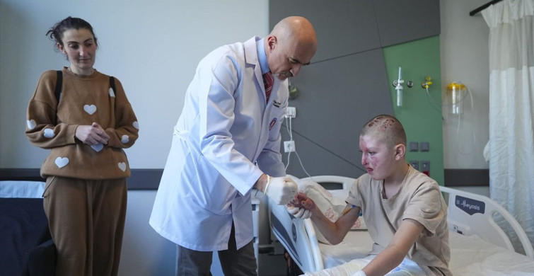 Yanık Tedavi Sürecinde Arkadaşlıkla İyileşen İki Çocuk