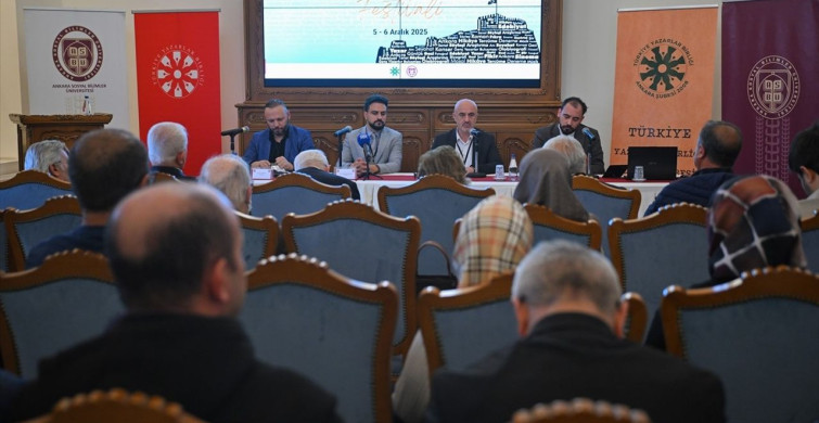 Yapay Zekanın Edebiyata Etkisi Paneli Gerçekleştirildi