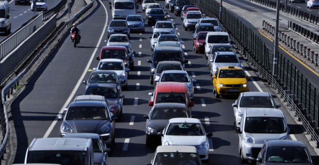 Yarın İstanbul'da Bu Yollar Trafiğe Kapatılacak