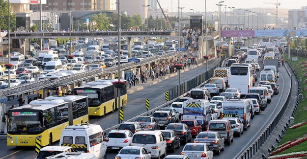 Yarın Trafiğe Çıkacaklar Dikkat! Bu Yollar Kapalı