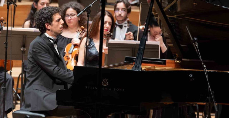 Yaşar Üniversitesi'nin 25. Yıl Kutlaması: Nota ve Sanatın Buluşması