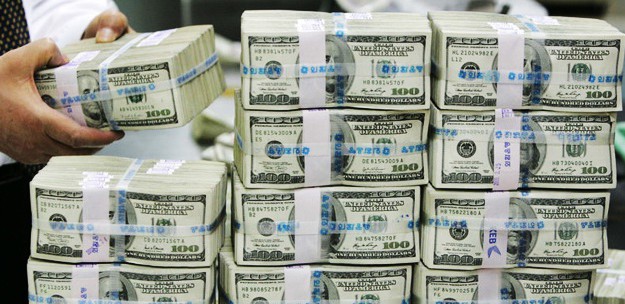 Yatağının Altına Sakladığı 20 Milyon Dolarla Yakalandı