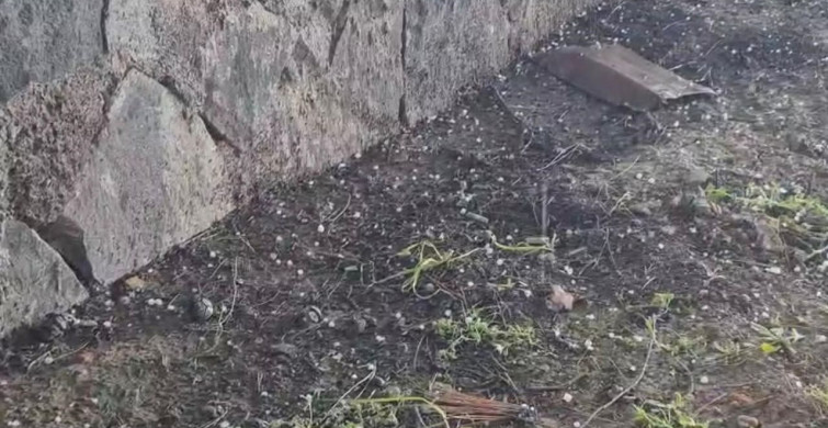 Yavuzeli'nde Nohut Büyüklüğünde Dolu Yağışı