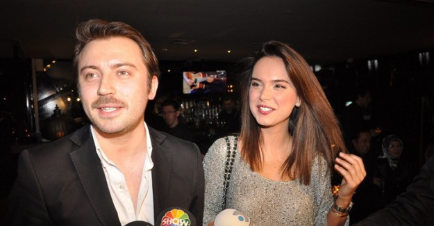 Yeliz Şar Ve Tolga Güleç Boşanmalarına Rağmen Ayrılamıyor