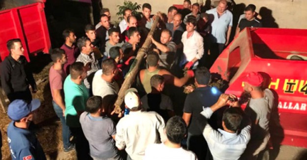 Yem Karma Makinesine Düşen Adam Feci Şekilde Can Verdi