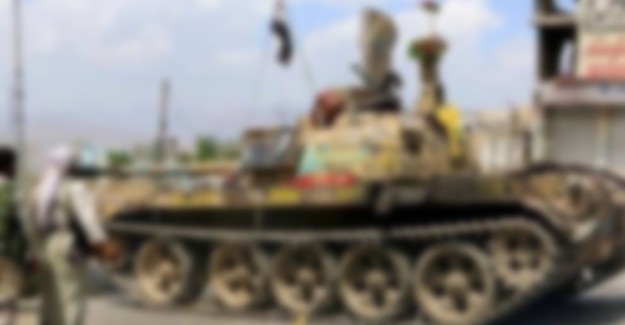 Yemen'de Cumhurbaşkanlığı Sarayı'nı Yağmaladılar